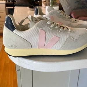 Veja sneakers US size 9.